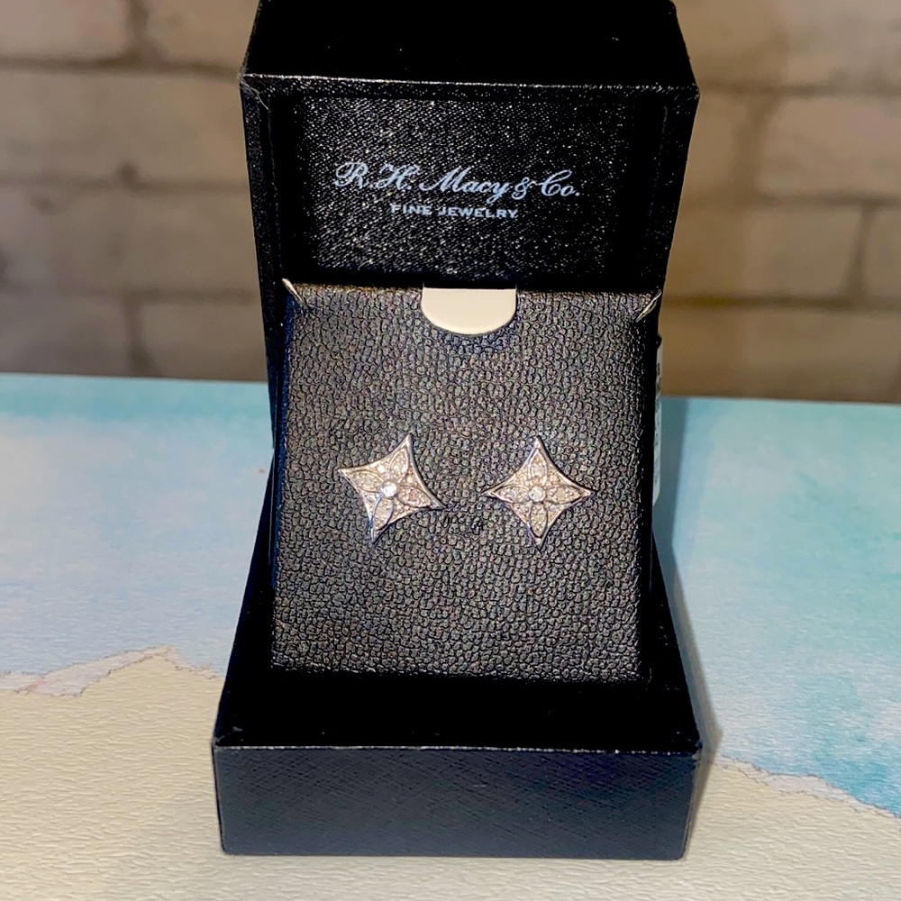 Unisex earrings